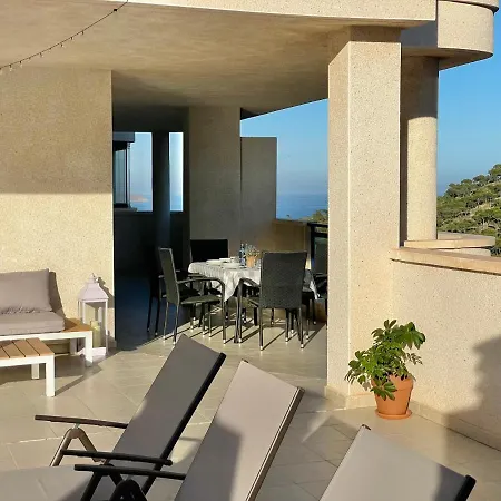 Amplio ático Con Terraza Solarium Y Piscina Comunitaria * Cala de Finestrat