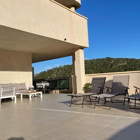 Apartamento Amplio ático Con Terraza Solarium Y Piscina Comunitaria *